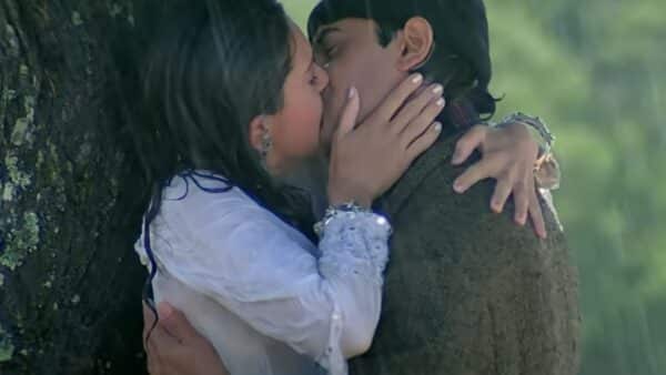 Raja Hindustani’s Aamir Khan & Karisma Kapoor’s Kissing Scene Took 3 Days To Be Shot - RVCJ Media