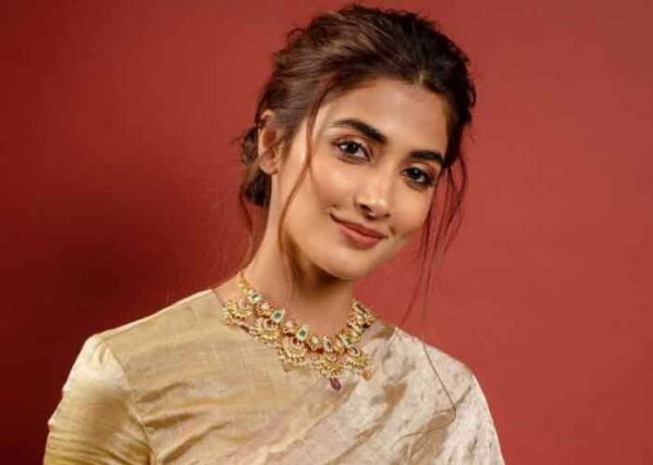 Allu Arjun’s Fans Strongly Reacted After Pooja Hegde Calls “Ala Vaikunthapurramuloo” Tamil Movie - RVCJ Media